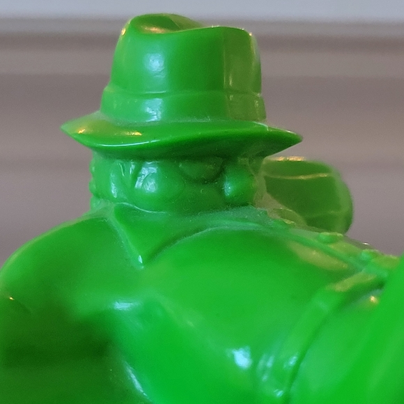 Cute & Kitschy Vintage Avon Man's Decision Maker Decanter ~ FINAL PRICE! - Picture 7 of 13